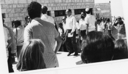 ראש הממשלה יצחק רבין מלווה ביעקב דרורי ובנוספים