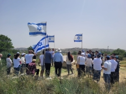 יום הזיכרון - אזכרה באנדרטה בגבעת החי"ש