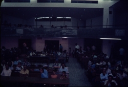 הכנסת ספרי התורה לבית הכנסת המרכזי