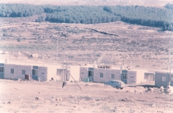 מבט מזרחה-
בתי מעלה מיכאל ויער אבו סודא