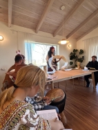 קריאת מגילה אצל משפחת גלזר