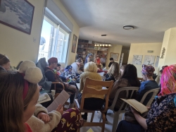 קריאת מגילה נשים אצל משפחת שינשינסקי