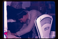 יעקב זלצר במכולת